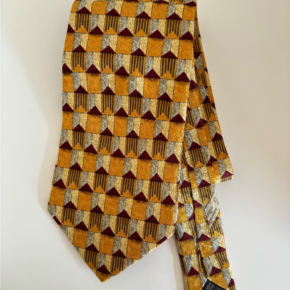 Ermenegildo Zegna 100% Silk Gold / Burgundy Tie